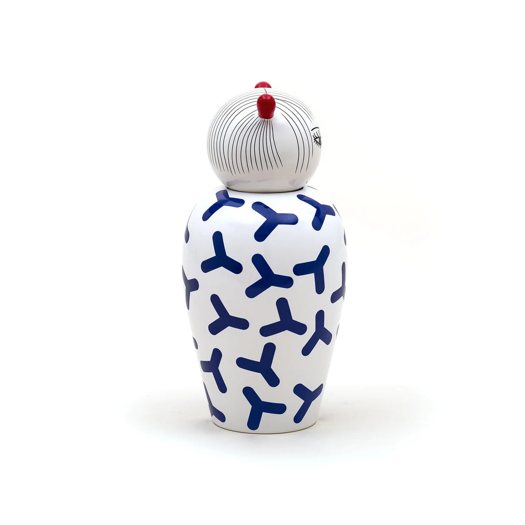 Jarrón decorativo de porcelana con figura femenina